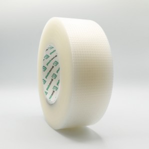 PM Grip 3475 ist ein abriebfester und gummiähnlicher Antirutschstreifen. Durch seine weitgehende Transparenz ist er neutral zu allen Untergründen.